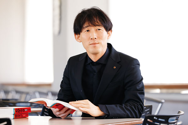 進路部長 柴田章宏先生